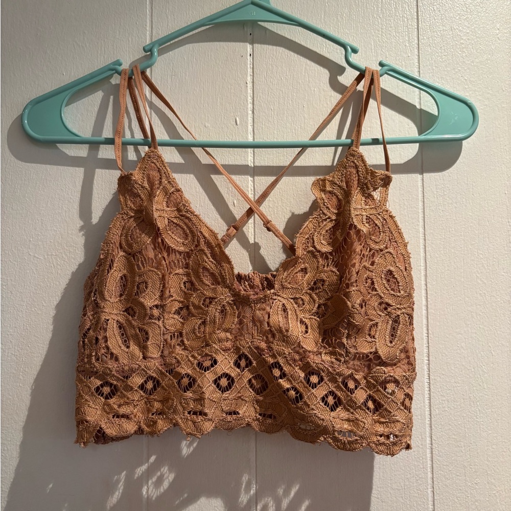 Anemone Adjustable Spaghetti Strap Elastic Back Lace Bralette